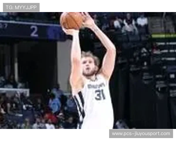 兰代尔三分连中撑起空间，灰熊关键阶段稳住局面